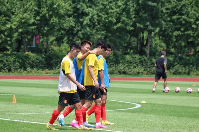 亿万28官网-亚运队超龄初体验：我们没代沟 这里有很多老朋友