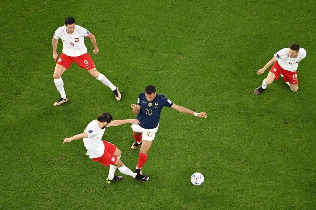 亿万28官网-【世界杯】姆总双响超C罗平梅西，法国3比1波兰