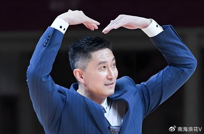 亿万28官网-赢吉林21分！广东队还收到3个好消息，杜锋笑容满面|吉林队|奎因|广东男篮|徐杰|篮板_新浪体育_新浪新闻