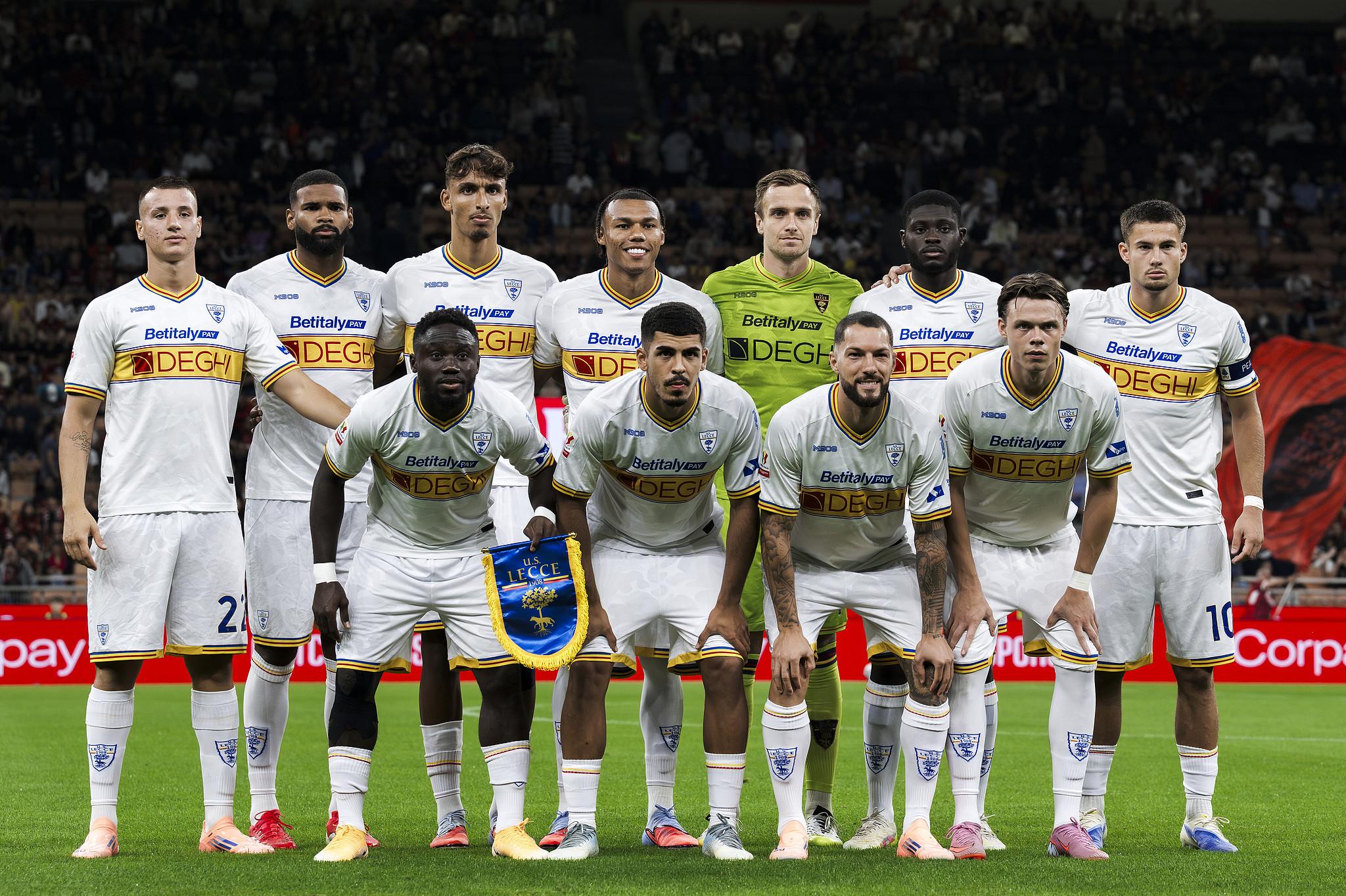 亿万28官网-科维诺：莱切的魔法大师，一生奉献。斯蒂基·达米亚尼称赞：“独一无二的热情，一位伟人”