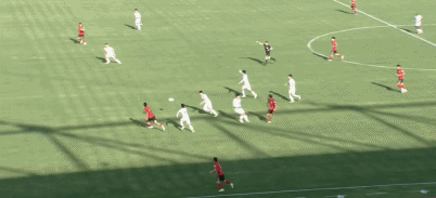 广州豹2-1客胜亚泰取三连胜,廖均健闪击,图多列破门